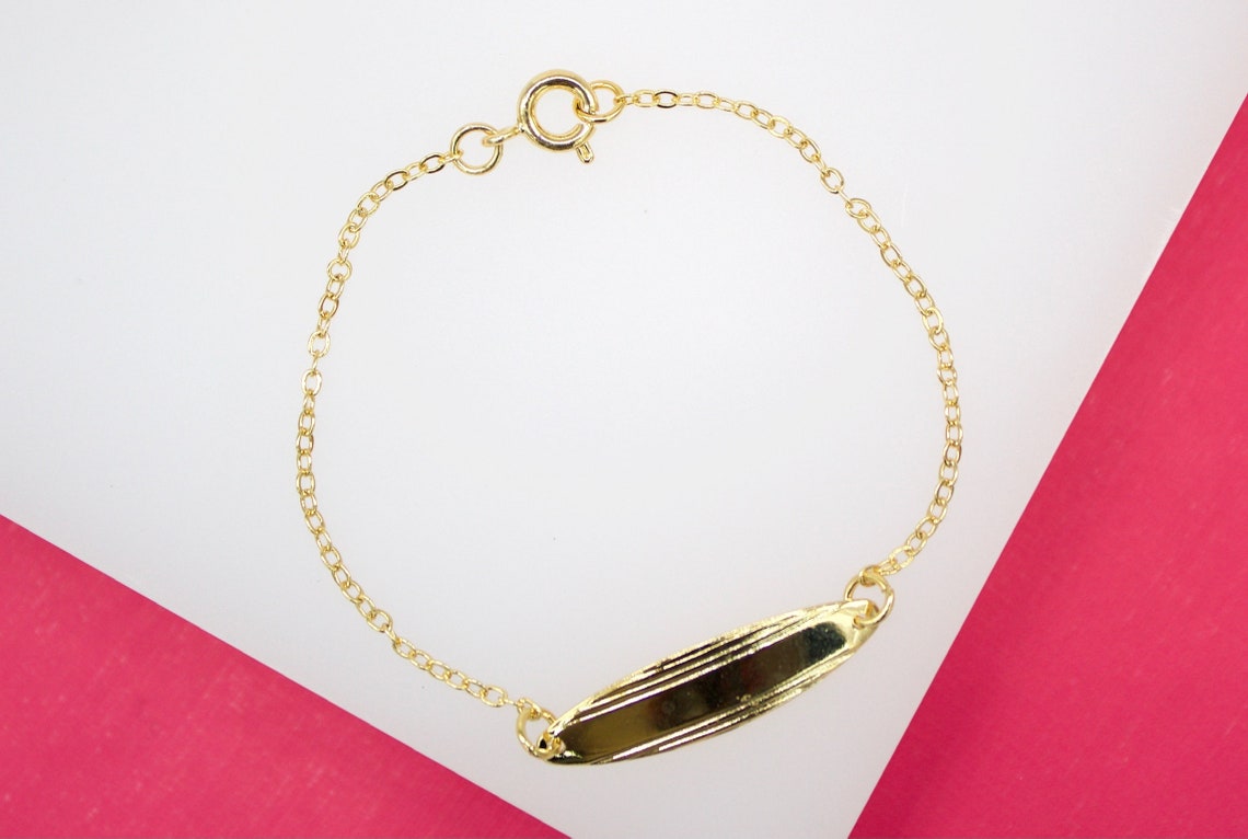 Gold Filled Bracelet With Oval Designed Plate