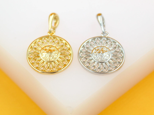 18K Gold | Rhodium Filled Daisy Flower Pendant